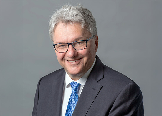 Bechtle/Behörden-Geschäft 